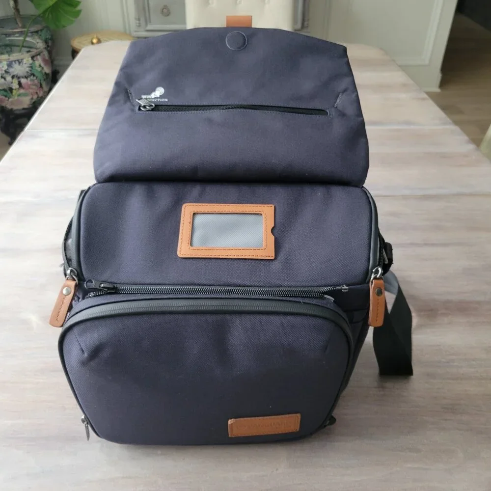 Vanguard Versatile Camera Tech Shoulder Bag Padded DSLR Mirrorless Urban